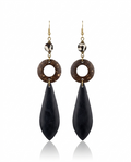 Boucles d'oreille Unyoya - plume noire en corne de buffle, anneau bronze