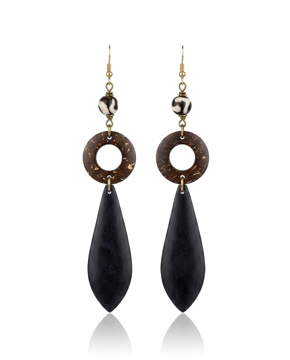 Boucles d'oreille Unyoya - plume noire en corne de buffle, anneau bronze