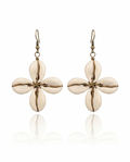 Boucles d'oreille Ua - fleur de cauris, fil bronze